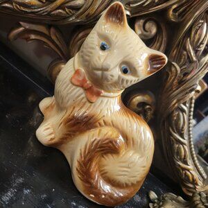 Vintage Grumpy Kitschy Cat Ceramic Figure